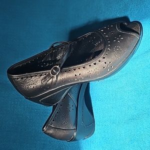 Leather Cutout Peep Toe Mary Jane Wedges 7.5